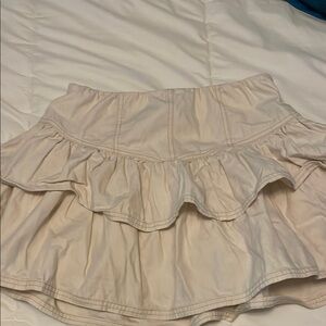 AMERICAN EAGLE Cream Ruffled Skirt
